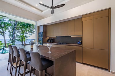 Luxury Villa Photo #23