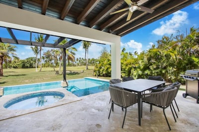 Luxury Villa Photo #8