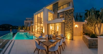 Luxury Villa Photo #4