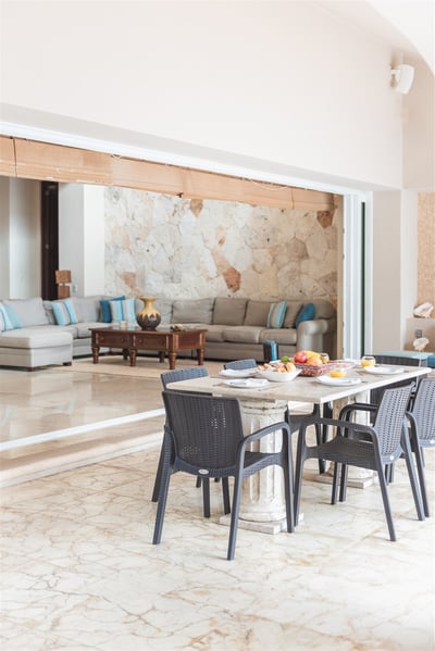 Luxury Villa Photo #8