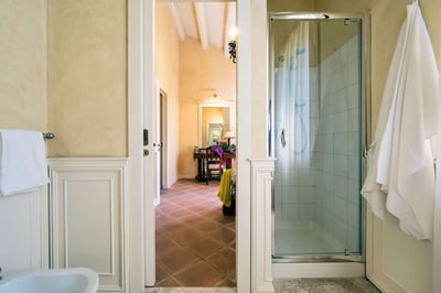 Luxury Villa Photo #27