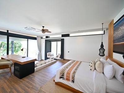 Luxury Villa Photo #27