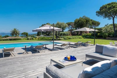 Luxury Villa Photo #4