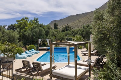 Luxury Villa Photo #9