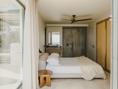 Luxury Villa Photo #36