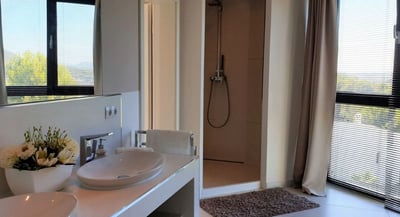 Luxury Villa Photo #25