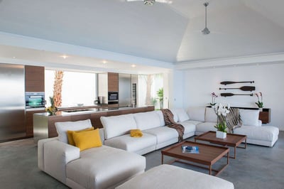 Luxury Villa Photo #15