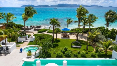 Luxury Villa Photo #18