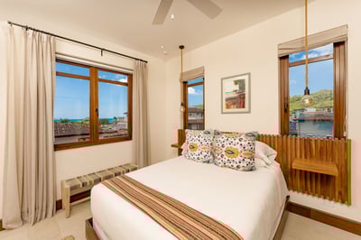 Luxury Villa Photo #16