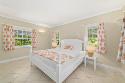 Luxury Villa Photo #19