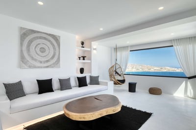 Luxury Villa Photo #13