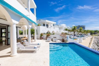 Luxury Villa Photo #9