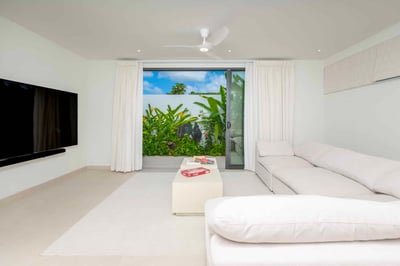 Luxury Villa Photo #24