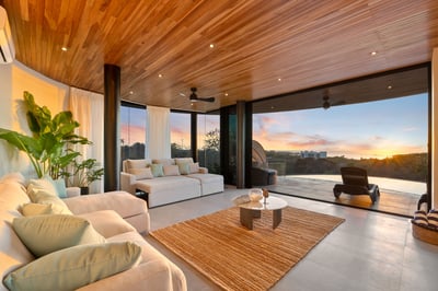 Luxury Villa Photo #7