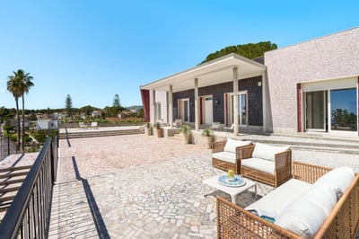 Luxury Villa Photo #9