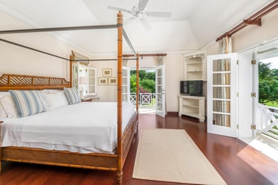Luxury Villa Photo #16