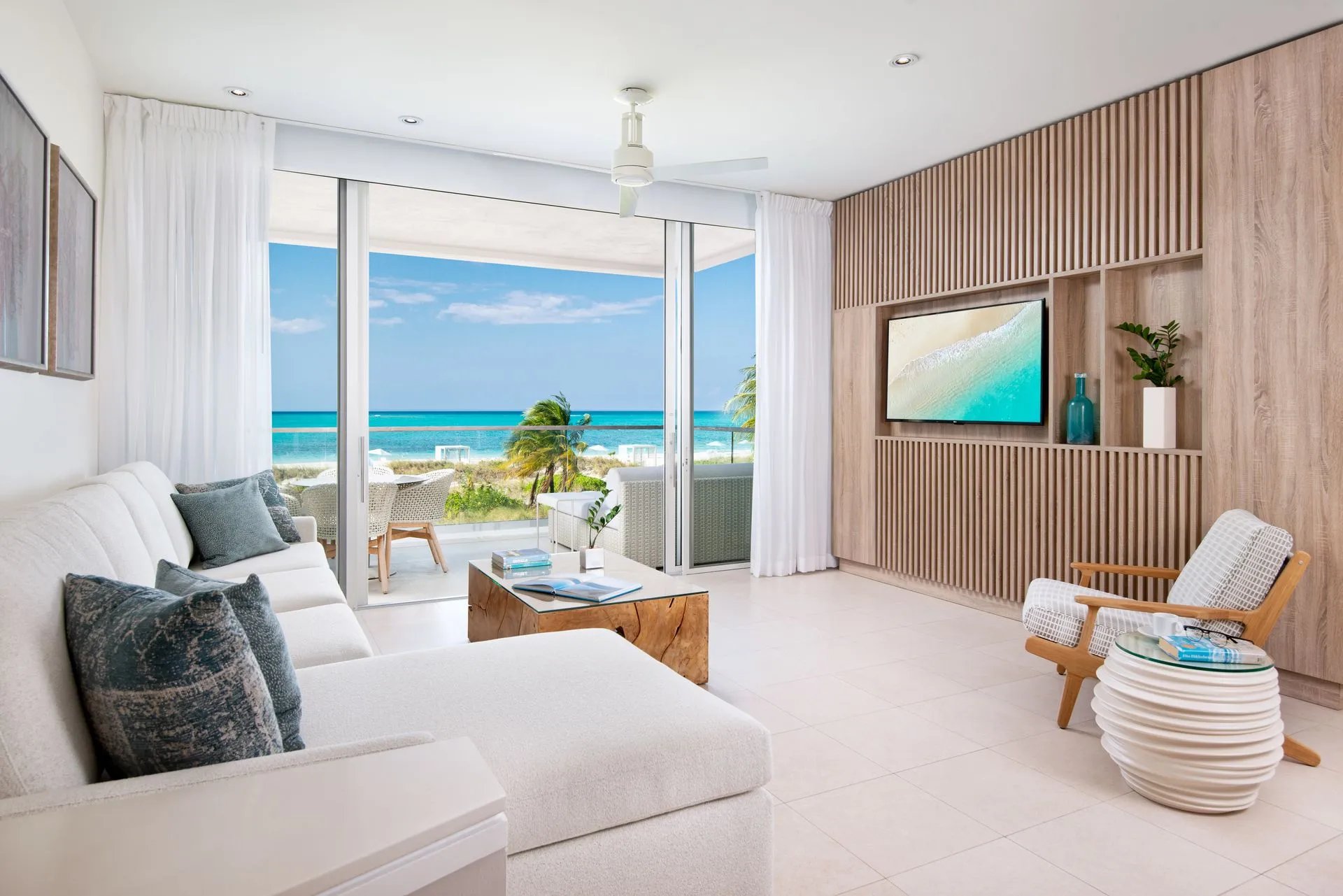 Oceanfront 3 BDM Suite - 1