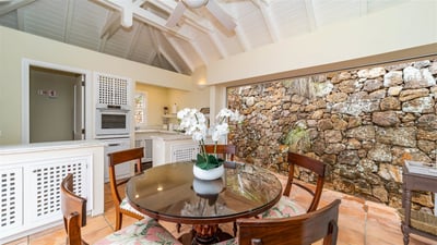 Kitchen & Dining Area
