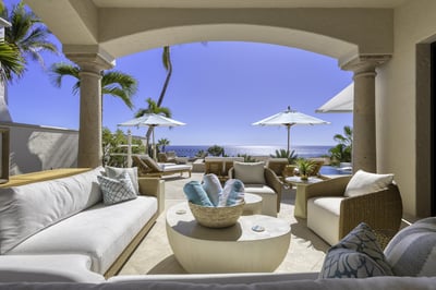 Luxury Villa Photo #11