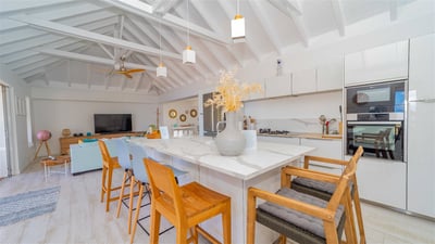 Kitchen & Dining Area