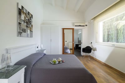 Luxury Villa Photo #42
