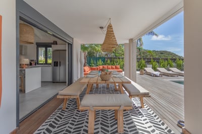 Luxury Villa Photo #9