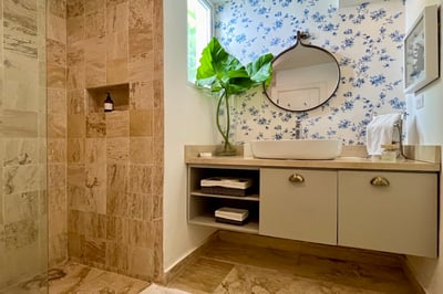 Luxury Villa Photo #38
