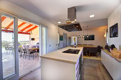 Luxury Villa Photo #15
