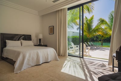 Luxury Villa Photo #60