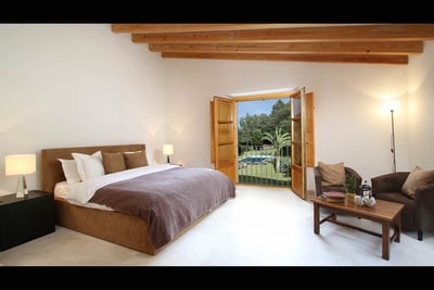 Luxury Villa Photo #17