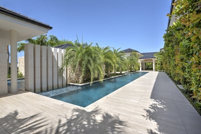 Luxury Villa Photo #6