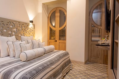 Luxury Villa Photo #44