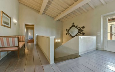 Luxury Villa Photo #13