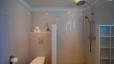 Luxury Villa Photo #23