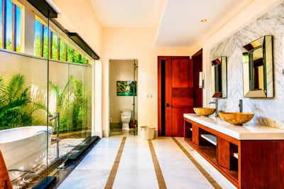Luxury Villa Photo #43