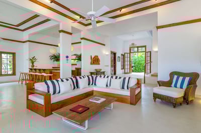 Luxury Villa Photo #4