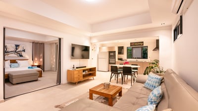 Luxury Villa Photo #9