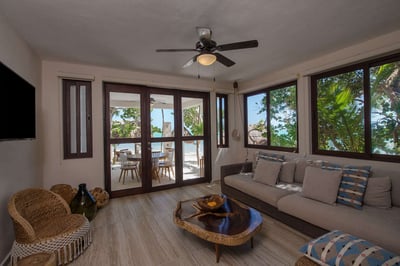 Luxury Villa Photo #7