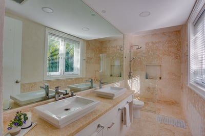 Luxury Villa Photo #20