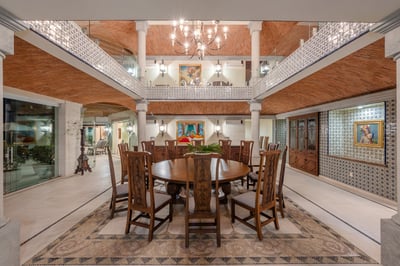 Luxury Villa Photo #16