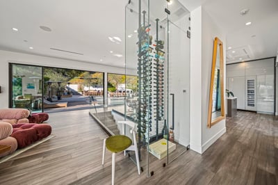 Luxury Villa Photo #34