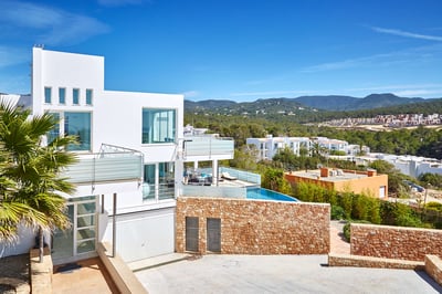 Luxury Villa Photo #3
