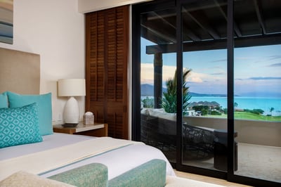 Luxury Villa Photo #26
