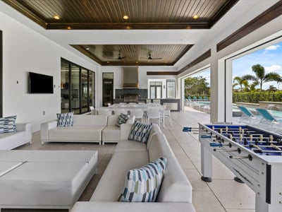 Luxury Villa Photo #14