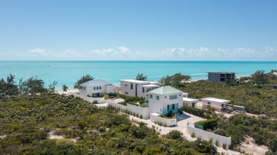Luxury Villa Photo #43