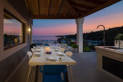 Luxury Villa Photo #21