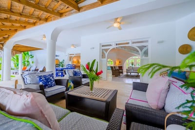 Luxury Villa Photo #8