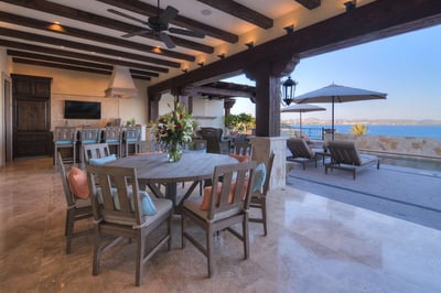 Luxury Villa Photo #8
