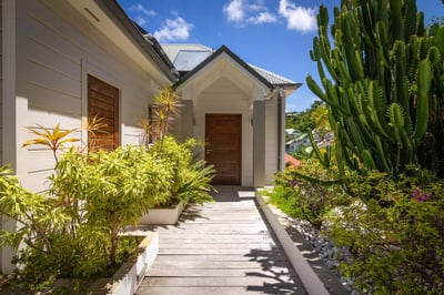 Luxury Villa Photo #9
