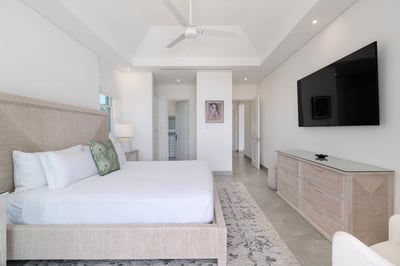 Luxury Villa Photo #11